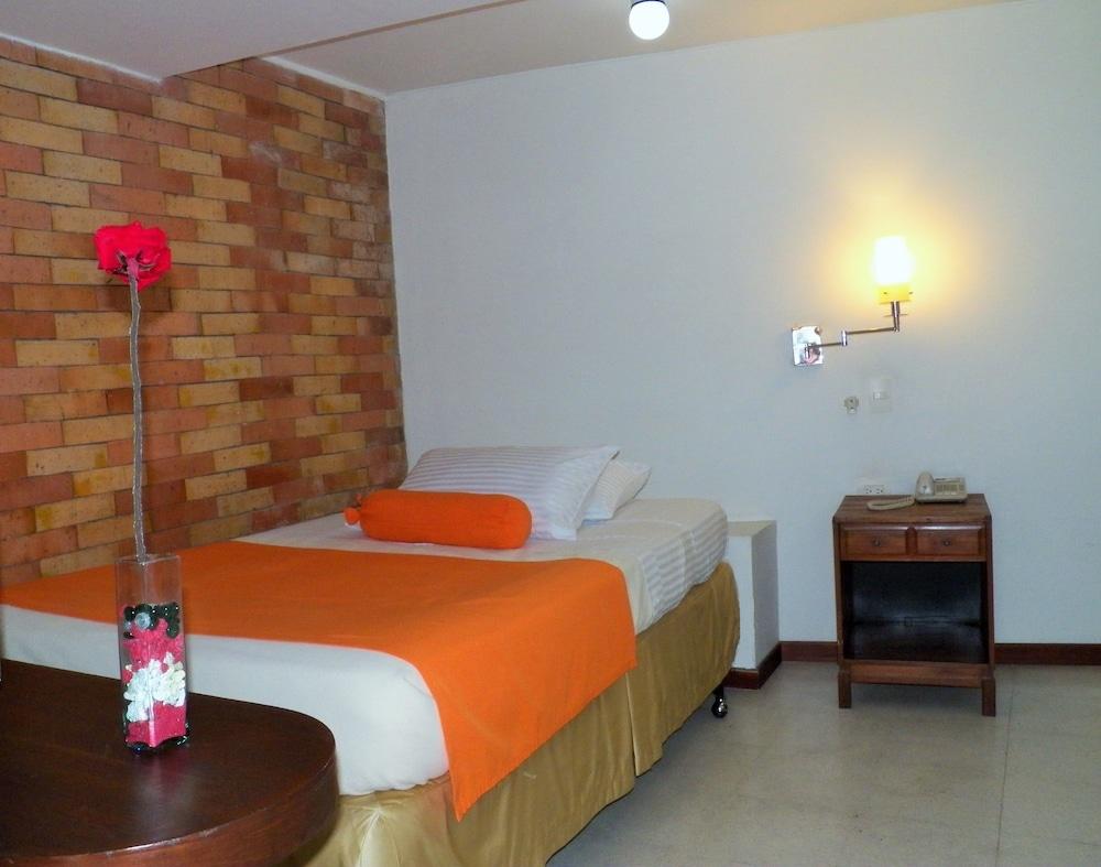 Hotel Casa Santa Monica Norte Cali Extérieur photo